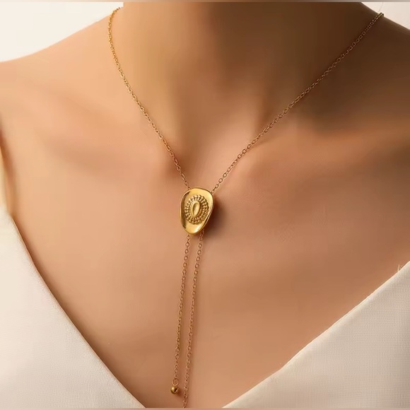 18K GOLD PLATED Western Rodeo Cowboy Cowgirl Hat Bolo
Tie Necklace - Picture 4 of 4